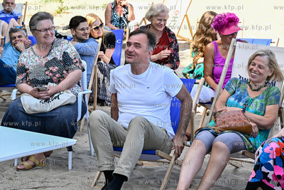 Taras plazowy restauracji Bulaj - Mamuszki 14. Spotkanie...