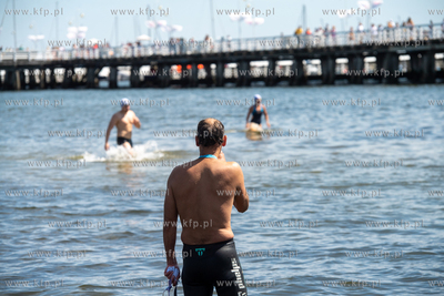 Wyścig pływacki dookoła mola w Sopocie. 20.07.2024....