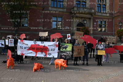 Siedziba Rady Miasta Gdańska. Protest aktywistów...