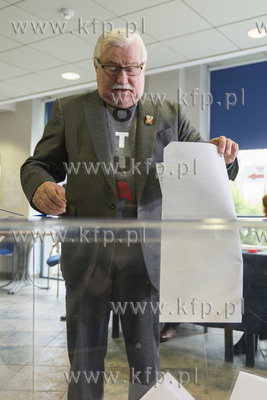 Wybory do Europarlamentu. Gdańsk Oliwa. Głosuje Lech...