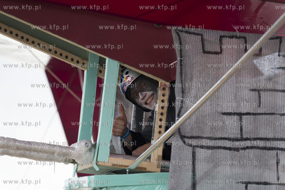 Red Bull Konkurs Lotów w Gdyni. Nz. Członek drużyny...