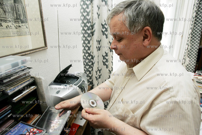 Lech Kaczynski w swoim mieszkaniu w Sopocie. 25.05.2005...