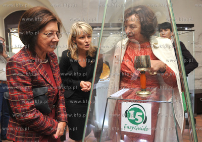 Spotkanie Prezydentow Grupy Wyszehradzkiej. Zony prezydentow...