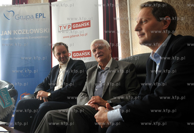 Sopot. Belwederek. Konferencja prasowa z udzialem posla...
