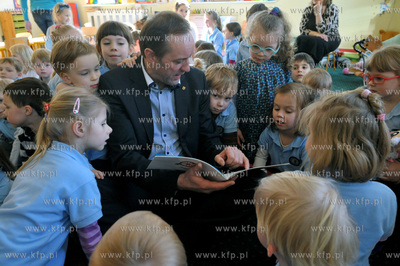 Zaproszenie dzieci z Przedszkola sw. Jana de La Salle...