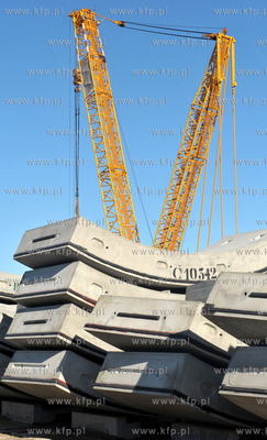 Zwiedzanie 400 m tunelu wierconego przez maszyne TBM...