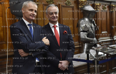 Gdańsk, Dwór Artusa. Noworoczna lampka szampana,...