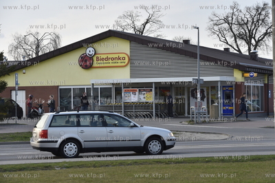 Chwaszczyno, gmina Żukowo na Kaszubach. Sklep Biedronki....