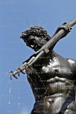 Gdansk. Dlugi Targ. Neptun z kolcamina glowie, ktore...