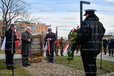 Plac przy Muzeum II Wojny Światowej. Uroczystość...