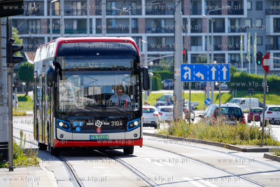 Gdańsk. Morena. Nowy autobus wodorowy NESOBUS na linii...
