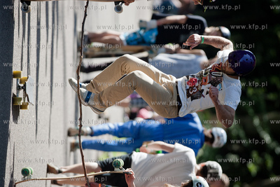 Sopot. Ul. Reja. II edycja Longboard Piknik, zawodow...