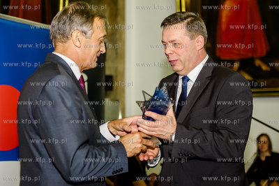 Gdansk. Ratusz Glownomiejski. Uroczystosc wreczenia...