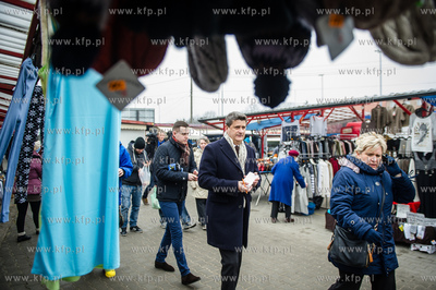 Gdansk. Targowisko - Rynek Elblaska. Spotkanie kandydata...