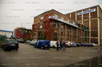 Gdynia. Pikieta zwiazkowcow NSZZ Solidarnosc przed...
