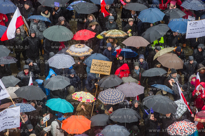Gdansk. Plac Solidarnosci. Wiec dla obrony demokracji...