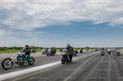 Port lotniczy im. Lecha Wałesy w Gdańsku Rębiechowie....