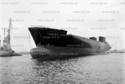 Wodowanie w Stoczni Gdanskiej im. Lenina MS Caribia...