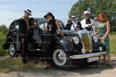 Na bardzo oryginalny pomysl zareklamowania swego zakladu...