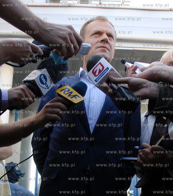 Briefing premiera Donalda Tuska po spotkaniu z prezydentem...