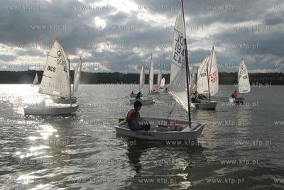 Regaty na jeziorze Kamienickim gm. Sierakowice podczas...