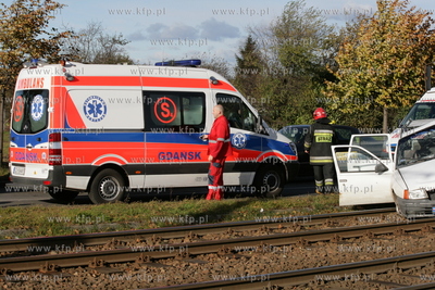 Wypadek na ulicy Budzysza i Sucharskiego. Samochod...