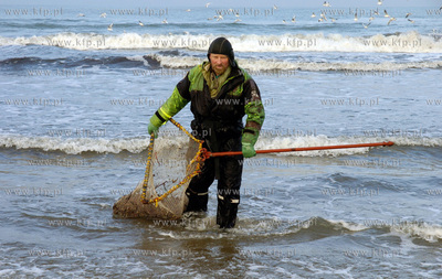 Ustka
W Ustce rozpoczal sie sezon polawiania bursztynu....