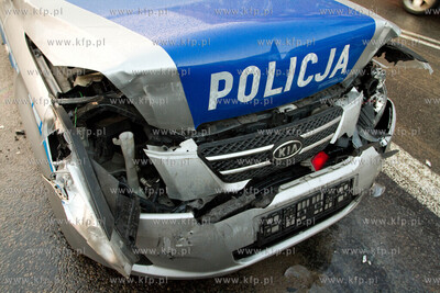 Gdansk, Siedlce. Kolizja drogowa z udzialem radiowozu...