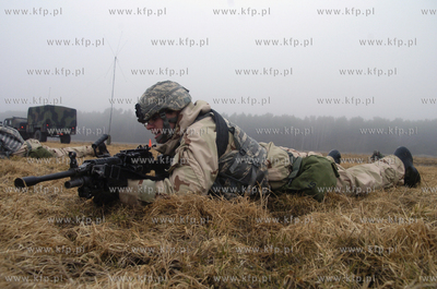 Cwiczenia 150 amerykańskich zolnierzy z niemieckiej...