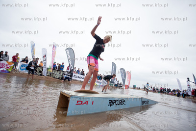 Gdansk Jelitkowo Nz zawody II edycji Polish Skimboarding...
