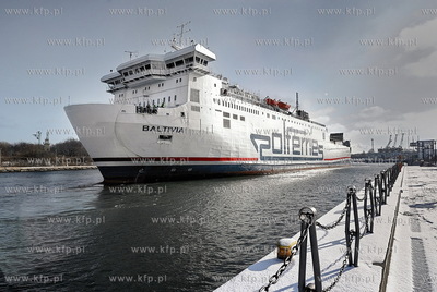 Gdansk, Port Gdanski. Prom Baltivia linii Polferries...