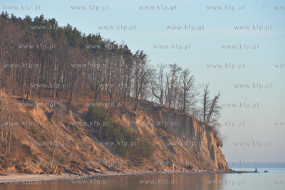 Wschod slonca na plazy w Gdyni Orlowie 18.02.2014 Fot....