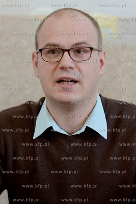 Gdynscy urzednicy. Lukasz Kierznikiewicz z Muzeum Emigracji...