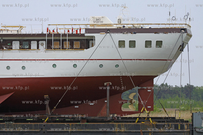 Transport kadluba do portu wewnetrzego w Gdansku szkolnego...