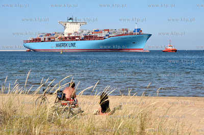 Do terminalu kontenerowego DCT w Gdansku zawinal statek...