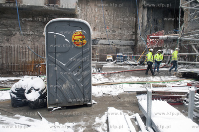 Zakonczona pierwsza nitka tunelu pod Wisla zostala...