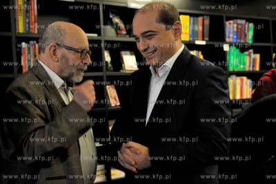 Arena Idei debata w bibliotece Europejskiego Centrum...