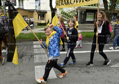 XIX Światowy Zjazd Kaszubów odbył się w Rumi. Przemarsz...