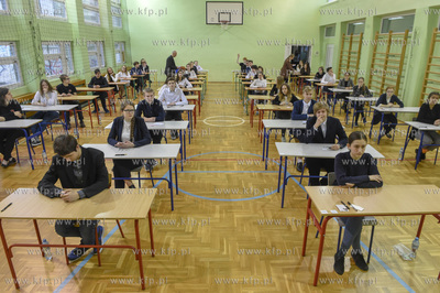 Gdańsk, Przymorze. Egzamin gimnazjalny w Gimnazjum...