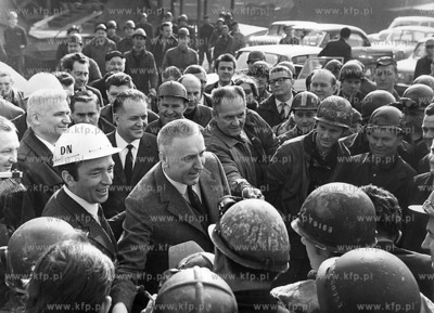 Edward Gierek , wizyta w Stoczni Gdanskiej lata 70...