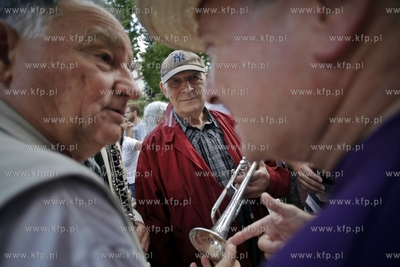 Parada jazzowa otwierajaca Sopot Molo Jazz Festival...