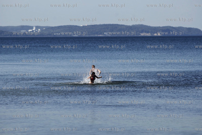 Cieply wrzesniowy dzien na plazy w Gdansku Brzeznie.
10.09.2012
fot....