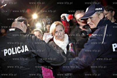 Cmentarz Srebrzysko w Gdansku. Ekshumacja zwlok Anny...