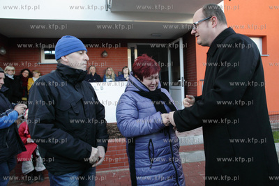 Uroczystosc przekazania kluczy nowym mieszkancom kamienic...