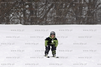 Stok narciarski w Paczoskowie - Kosowie.
01.04.2013
fot....