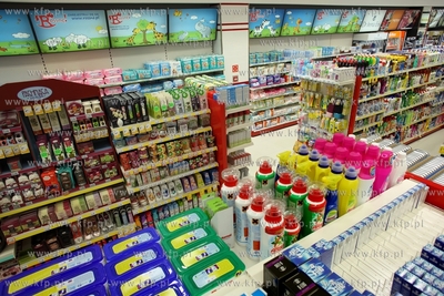 Otwarcie sklepow H&M i Rossmann na ul. Bohaterow Monte...