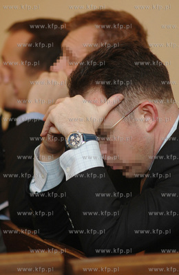 Rozpoczal sie proces w sprawie nielegalnych operacji...