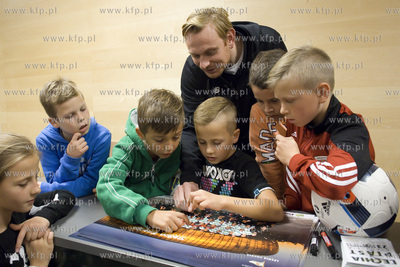 Zwiedzanie Stadionu Energa Gdańsk z piłkarzem Lechii...