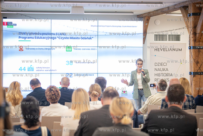 Centrum Hewelianum. Prezentacja programu edukacyjnego...