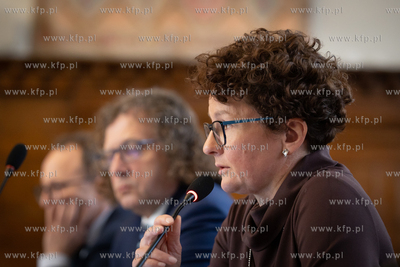 Sesja Rady Miasta Sopotu. Nz. Magdalena Czarzyńska...